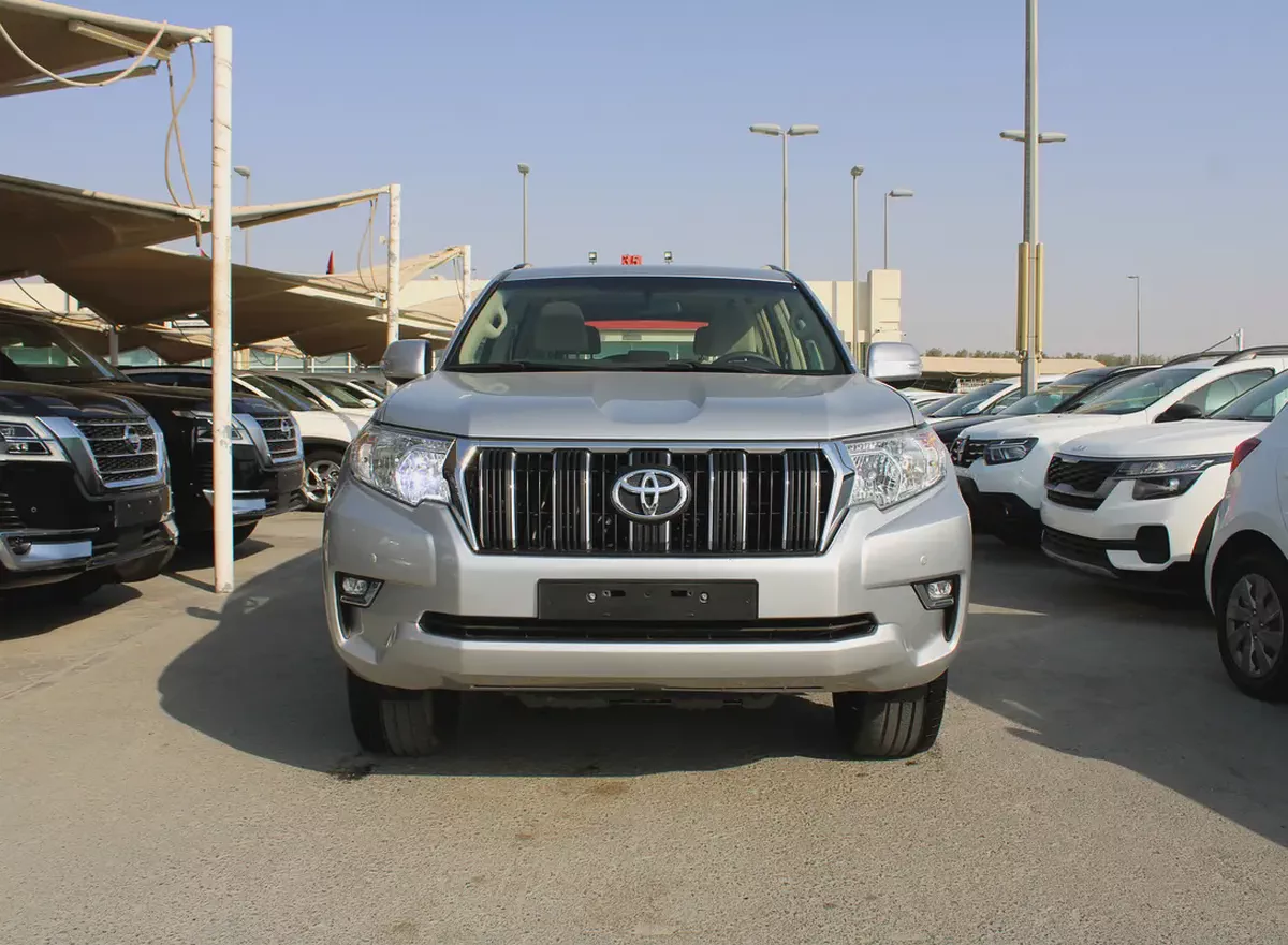 Toyota Prado GXR 2023 GCC orginal paint-1-1
