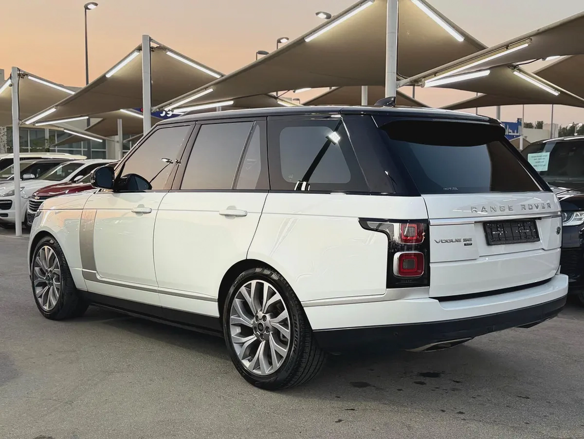 (2020 ) RANGE ROVER // VOGUE V6 // GCC // EXCELLENT CONDITION //-9-9