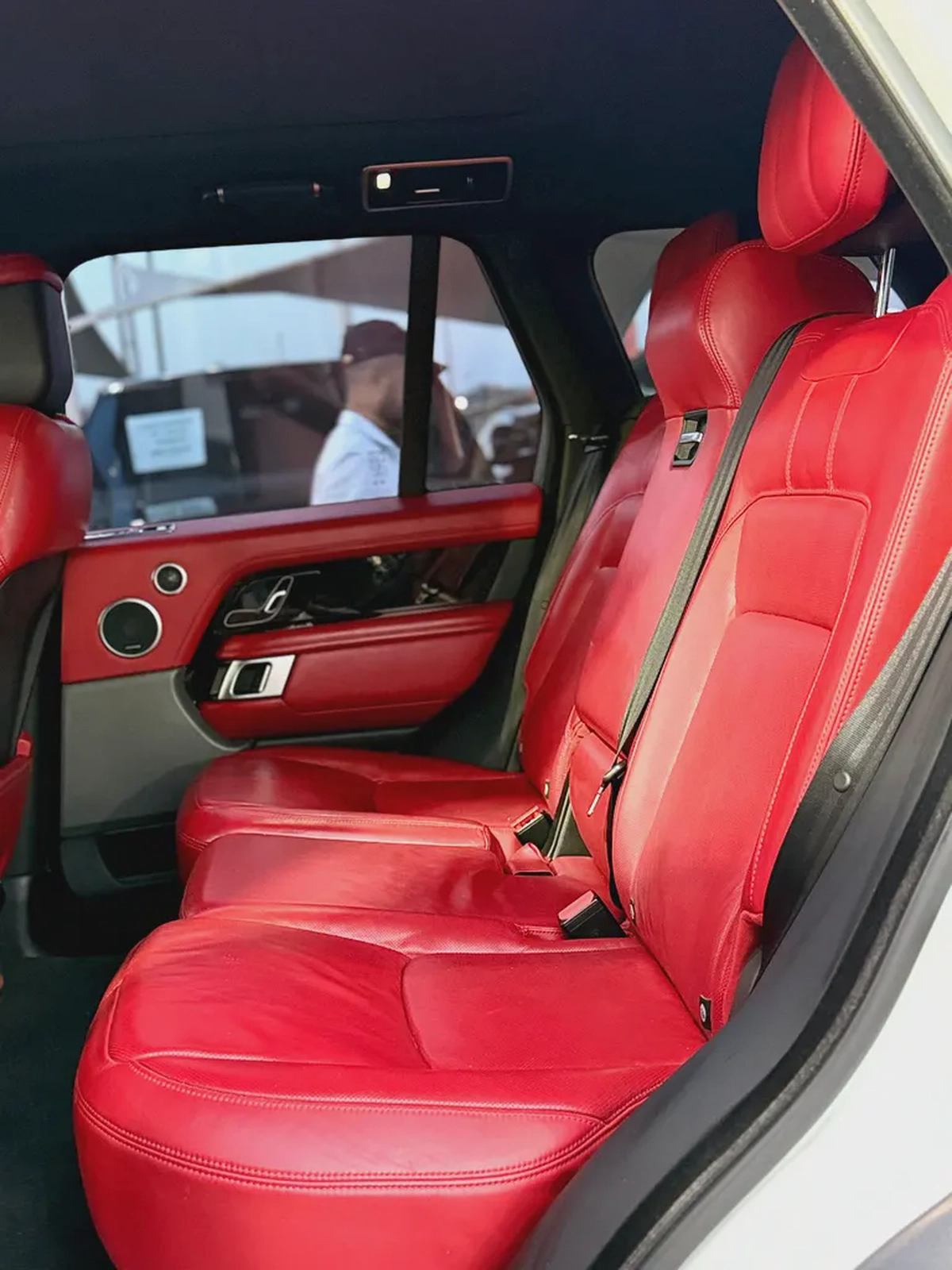 (2020 ) RANGE ROVER // VOGUE V6 // GCC // EXCELLENT CONDITION //-14-14