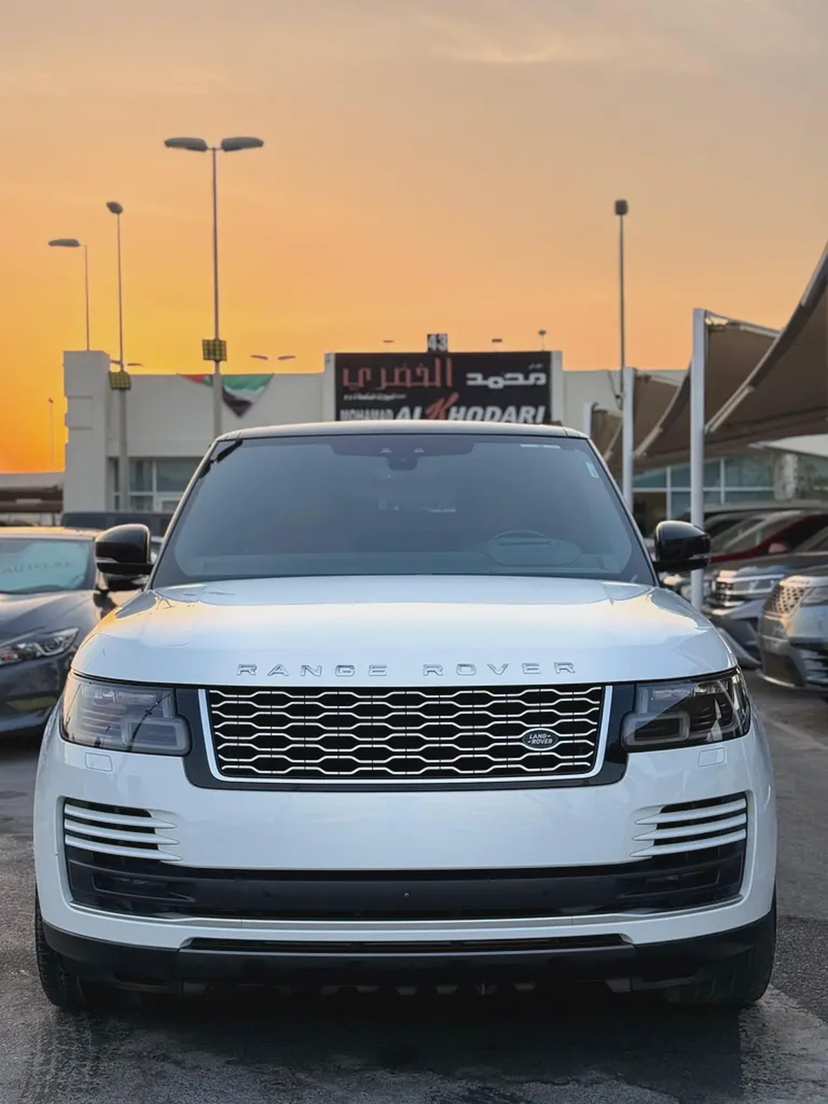 (2020 ) RANGE ROVER // VOGUE V6 // GCC // EXCELLENT CONDITION //-2-2