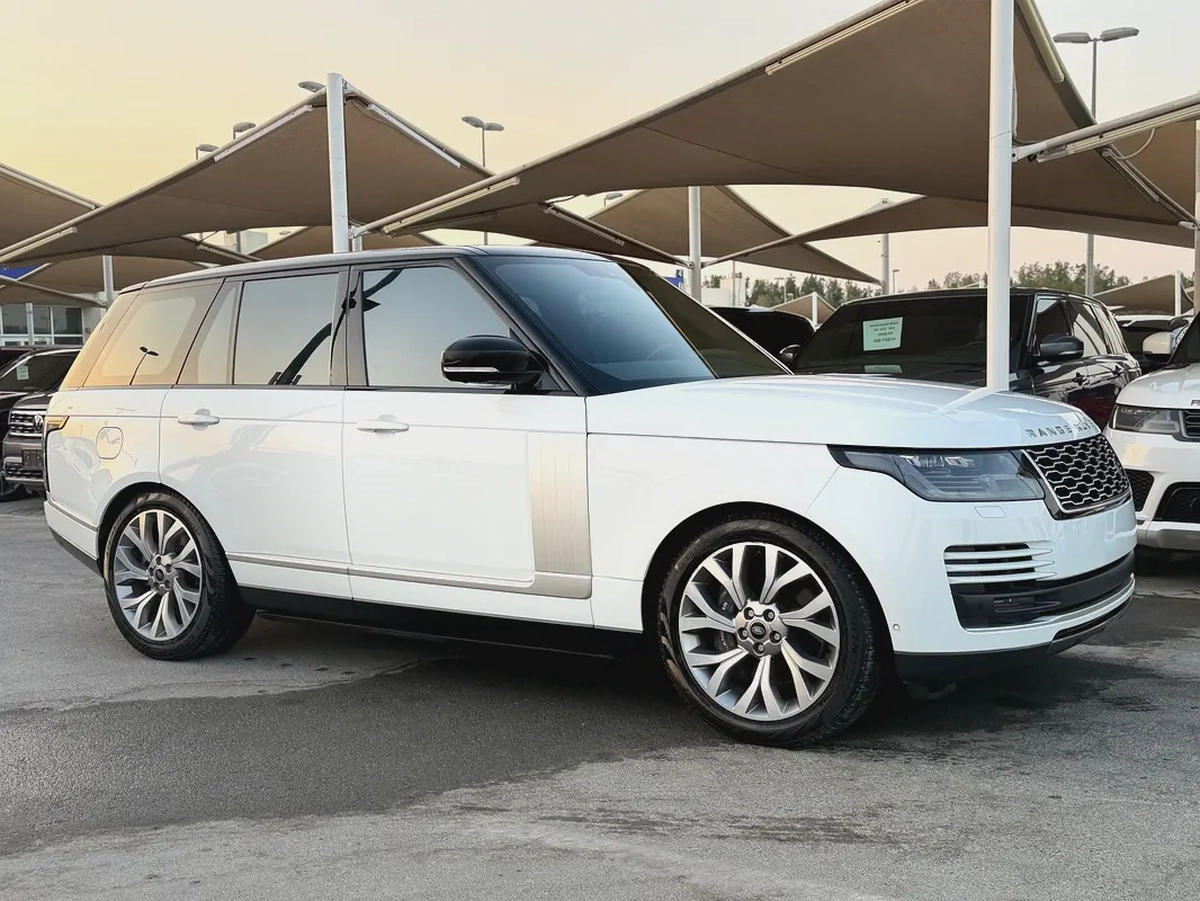 (2020 ) RANGE ROVER // VOGUE V6 // GCC // EXCELLENT CONDITION //-4-4