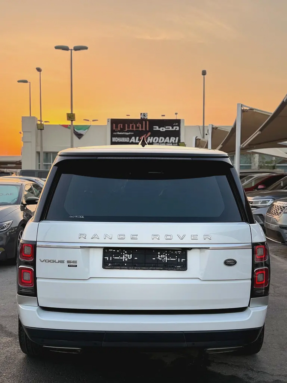 (2020 ) RANGE ROVER // VOGUE V6 // GCC // EXCELLENT CONDITION //-5-5