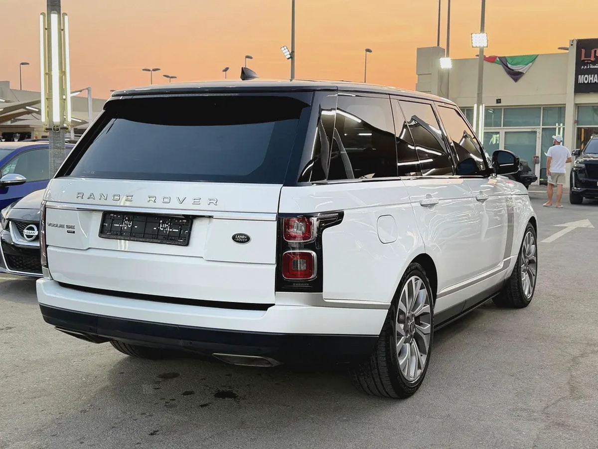 (2020 ) RANGE ROVER // VOGUE V6 // GCC // EXCELLENT CONDITION //-8-8