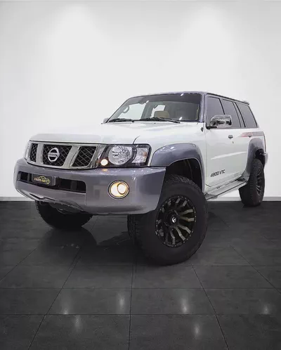 NISSAN PATROL SUPERSAFARI GCC + PRO FENDER SUSPENSION + DUBINSONS SHOCK + FUEL RIMS + JL AUDIO-0