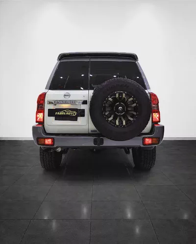 NISSAN PATROL SUPERSAFARI GCC + PRO FENDER SUSPENSION + DUBINSONS SHOCK + FUEL RIMS + JL AUDIO-2