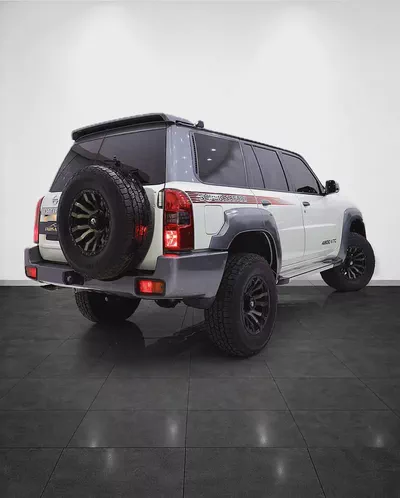 NISSAN PATROL SUPERSAFARI GCC + PRO FENDER SUSPENSION + DUBINSONS SHOCK + FUEL RIMS + JL AUDIO-3