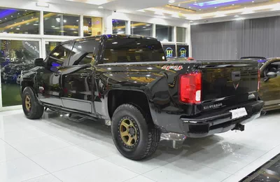 ORIGINAL PAINT ( صبغ وكاله ) Chevrolet Silverado High Country 4x4 6.2 L ( 2017 Model ) GCC Specs-6