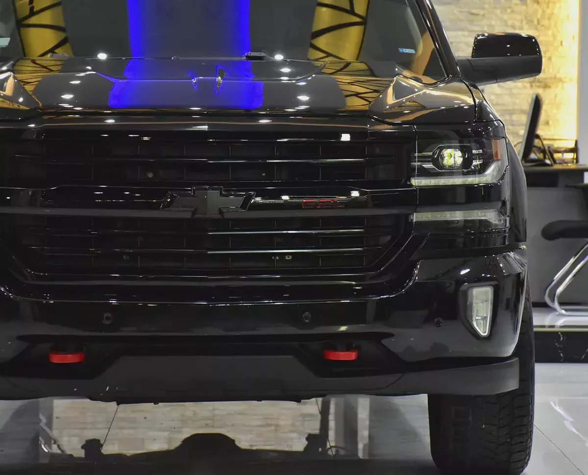 ORIGINAL PAINT ( صبغ وكاله ) Chevrolet Silverado High Country 4x4 6.2 L ( 2017 Model ) GCC Specs-3-3