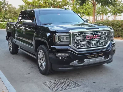 GMC Sierra Denali 2018 GCC Specs - Immaculate Condition-3