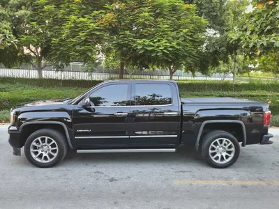 GMC Sierra Denali 2018 GCC Specs - Immaculate Condition-6