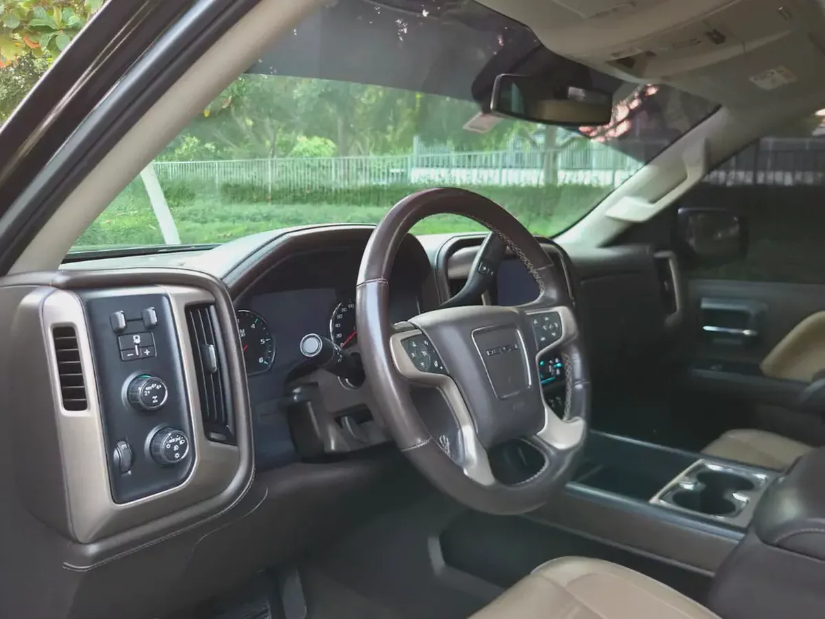 GMC Sierra Denali 2018 GCC Specs - Immaculate Condition-9-9