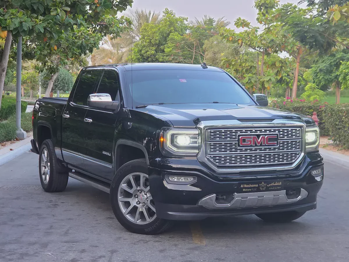 GMC Sierra Denali 2018 GCC Specs - Immaculate Condition