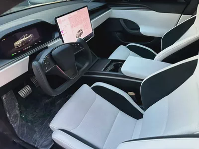 2024 Tesla Model S Plaid | GCC Specs-6