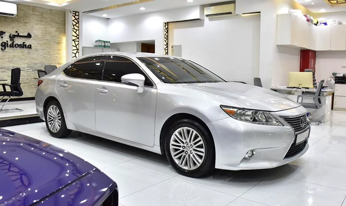 Lexus ES350 ( 2015 Model ) in Silver Color American Specs-4-4