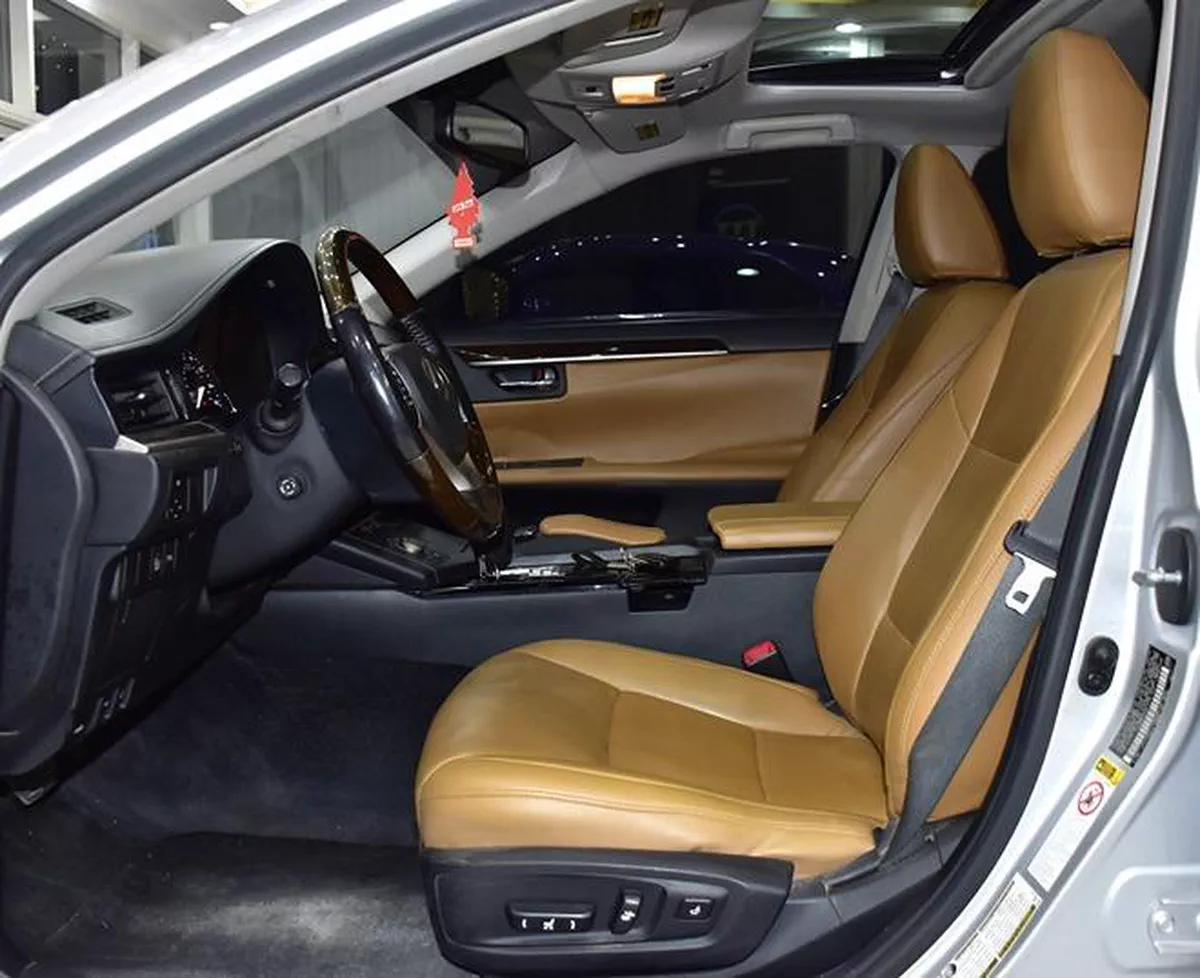 Lexus ES350 ( 2015 Model ) in Silver Color American Specs-8-8