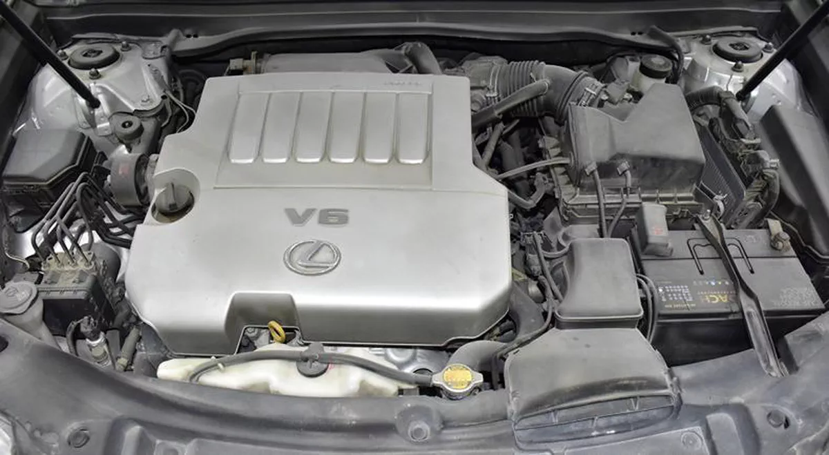 Lexus ES350 ( 2015 Model ) in Silver Color American Specs-7-7