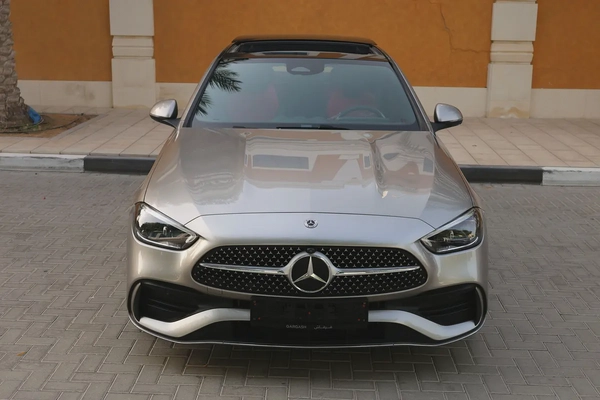 Mercedes C200 -Premium Plus 2024-12,000KM-GCC SPECS-UNDER WARRANTY-SERVICE CONTRACT