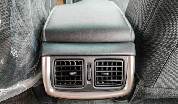 Toyota Hilux SGLX HILUX 2.4L SR5  MT DIESEL 2024
