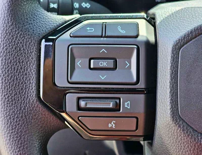 Toyota Prado VXR ALL ROUNDER || MID OPTION || 2.4L PETROL V4 || LETHAER WITH DRIVER PWR SEAT || COOL BOX (CODE#PP-22