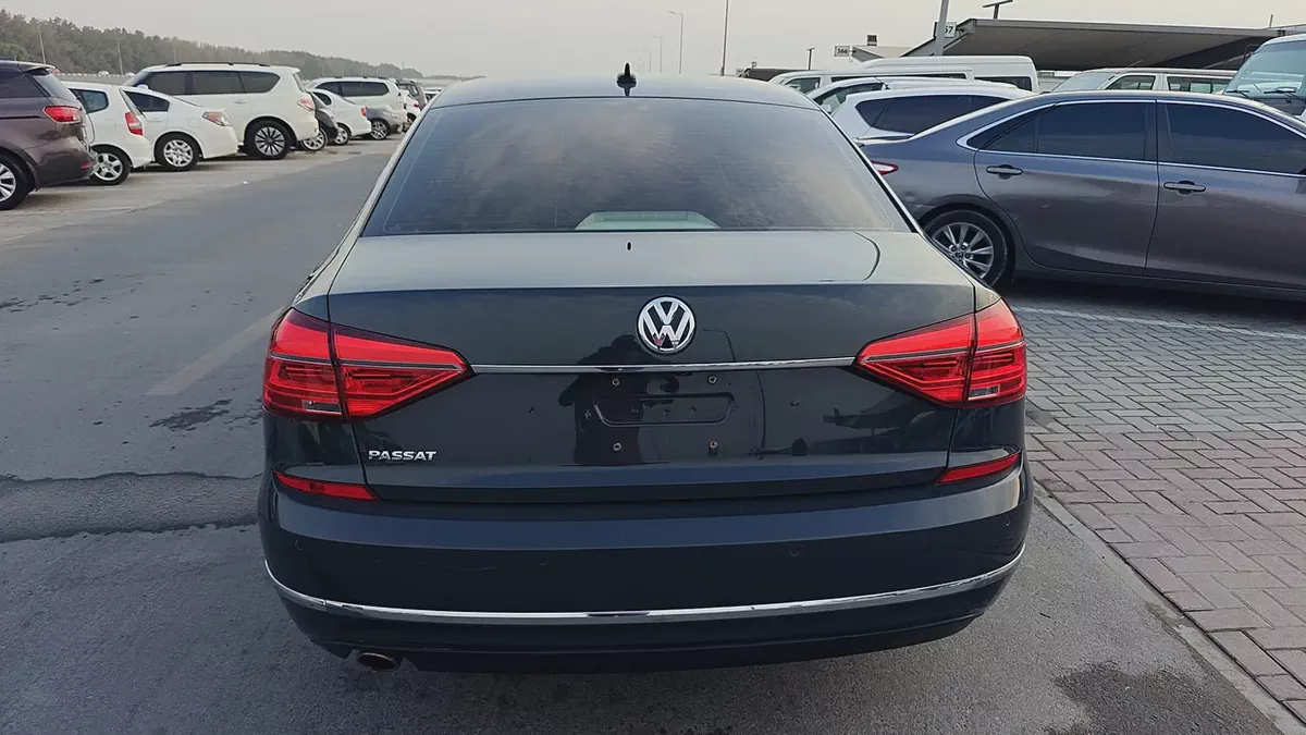 Volkswagen Passat Highline 2016 | GCC Specs | Full Option-8-8