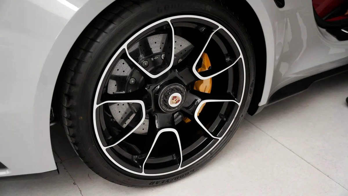 2024 Porsche 911 Turbo S Cabriolet Nardo Grey | 0 km-7-7
