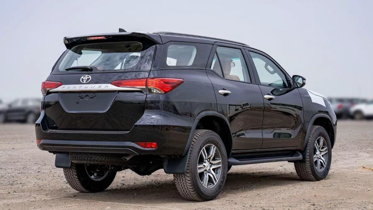 Toyota Fortuner EXR Toyota Fortuner 2.7L Petrol 4X4 MY2025-3-0
