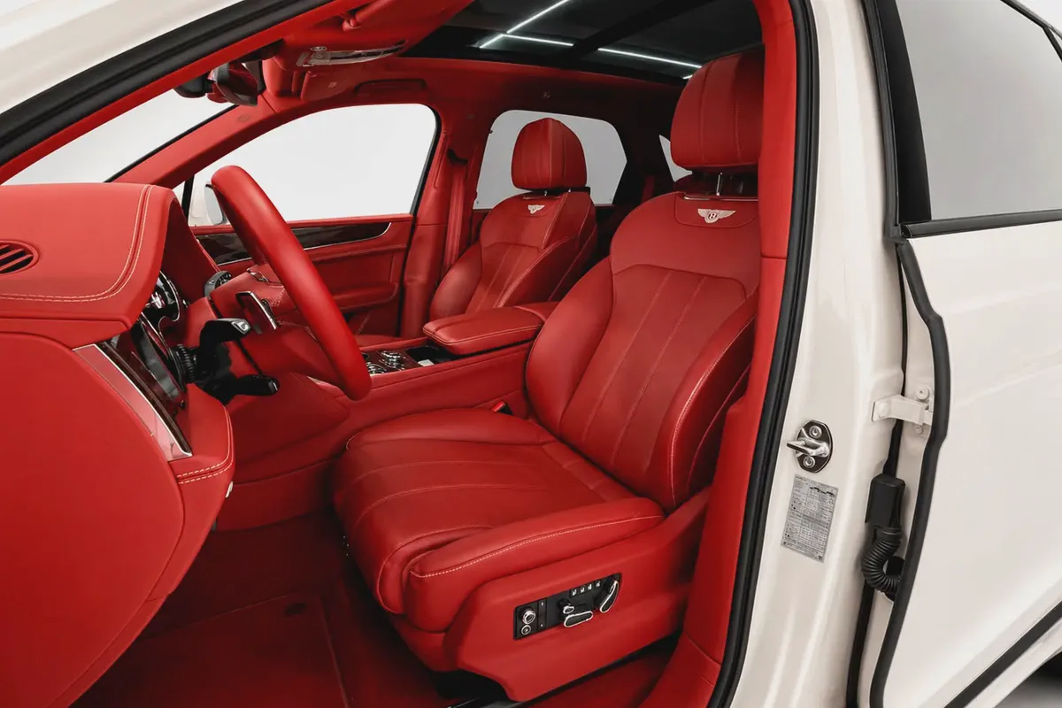Bentley Bentayga 2019 | V8 Twin-Turbo | GCC Specs | Excellent Condition-10-10