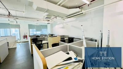 Grosvenor Business Tower, Barsha Heights (Tecom), Dubai-10