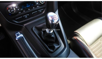 Ford Focus ST-8