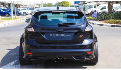 Ford Focus ST-10