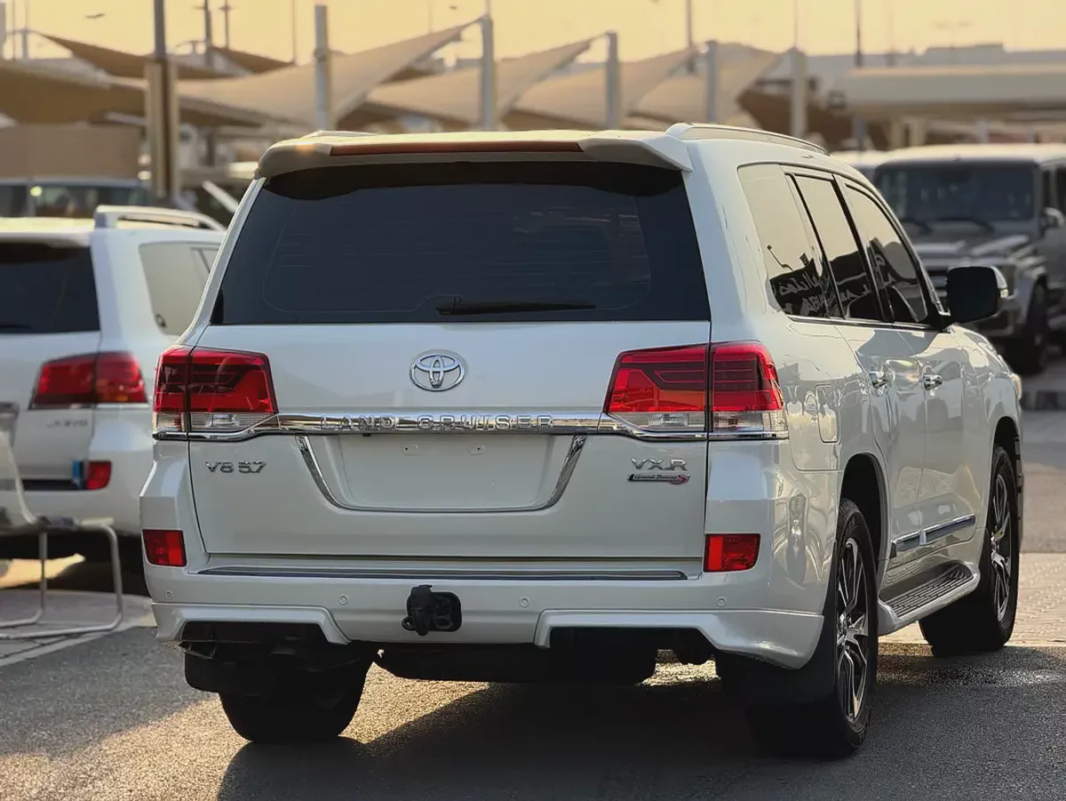 تويوتا لاند كروزر في اكس ار 5.7Toyota Land Cruiser VXR 2021 GCC Specs-10-10