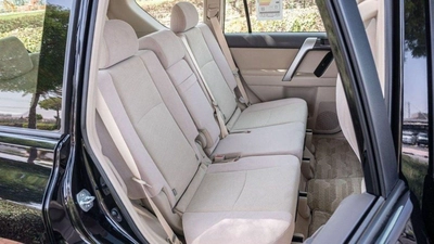 Toyota Prado GXR 4.0P AT MY2023 - BLACK-11