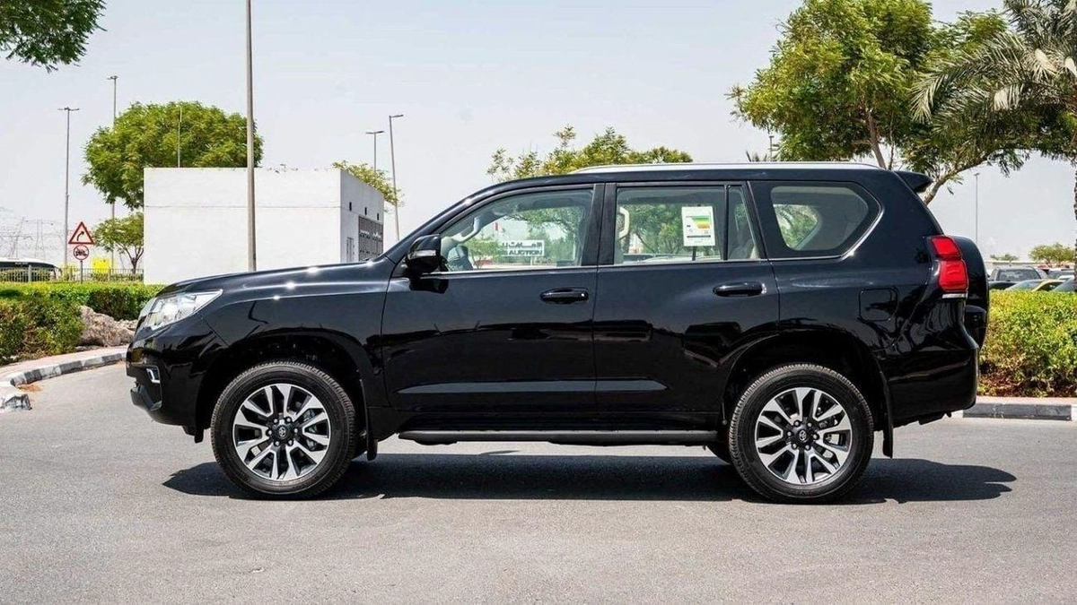 Toyota Prado GXR 4.0P AT MY2023 - BLACK-8-0