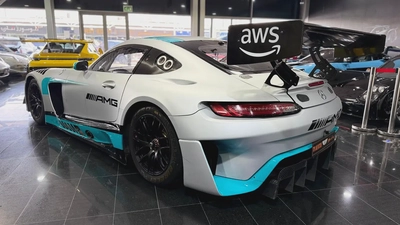 MERCEDES AMG GT3 EVO, RACE CAR, ENDURANCE PACKAGE,CAR IS EQUIPPED WITH 200K AED WORTH OF SPARE PARTS-9