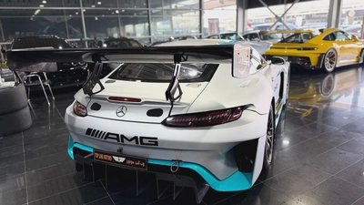 MERCEDES AMG GT3 EVO, RACE CAR, ENDURANCE PACKAGE,CAR IS EQUIPPED WITH 200K AED WORTH OF SPARE PARTS-10