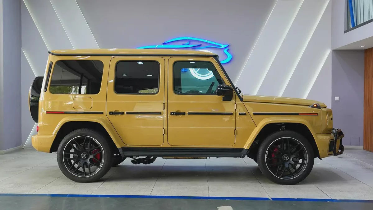 2025 - Mercedes-Benz G63 AMG - Double Night Package for 850,000.00 AED-6-6