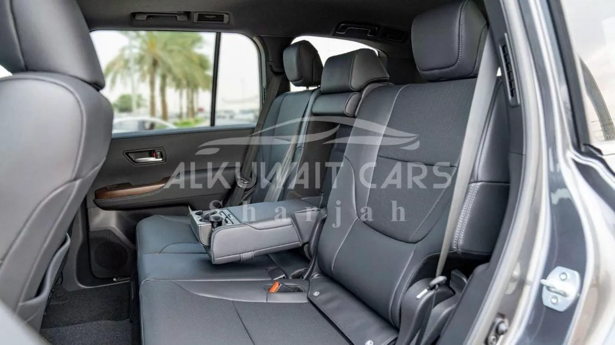 Toyota Land Cruiser VX TOYOTA LAND CRUISER LC300 VX 3.5P AT MY2024-12-0
