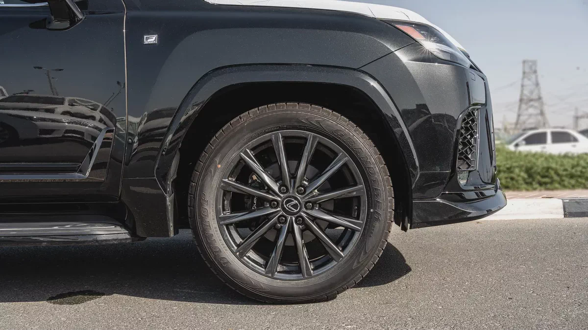2026 Lexus LX600 F-Sport 3.5L Twin-Turbo AT Petrol (Black-Red)-5-5