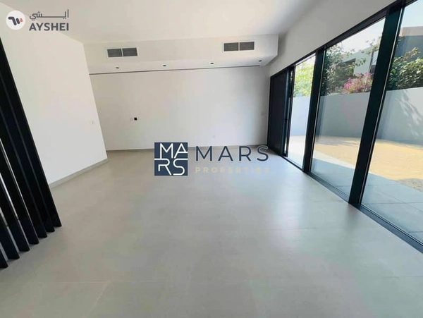 Luxurious brand new 3 bedroom villa in robinia just in 155k