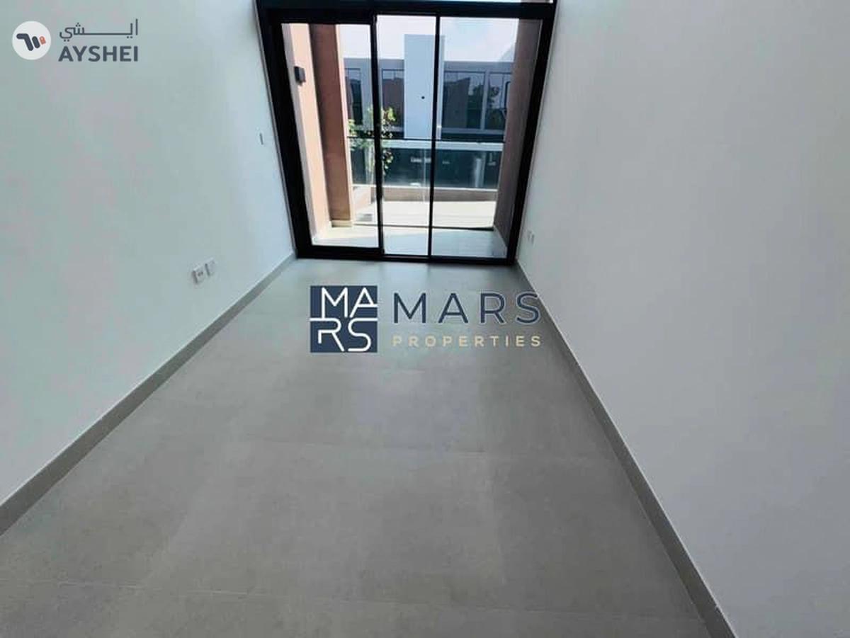 Luxurious brand new 3 bedroom villa in robinia just in 155k-17-17