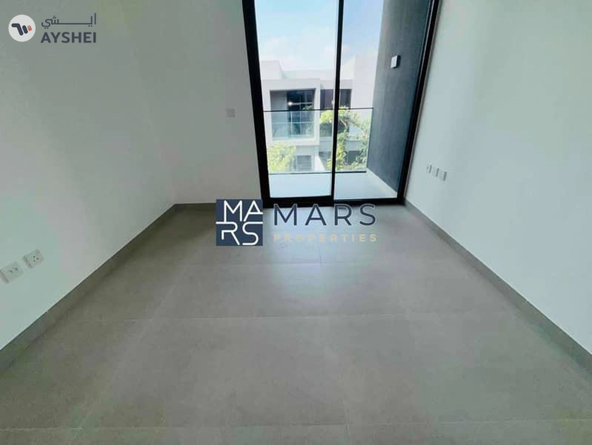 Luxurious brand new 3 bedroom villa in robinia just in 155k-19-19
