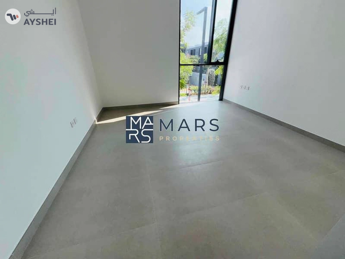Luxurious brand new 3 bedroom villa in robinia just in 155k-26-26
