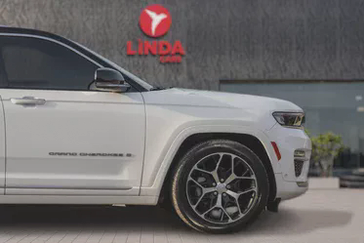 Jeep Grand Cherokee 2023-7-7