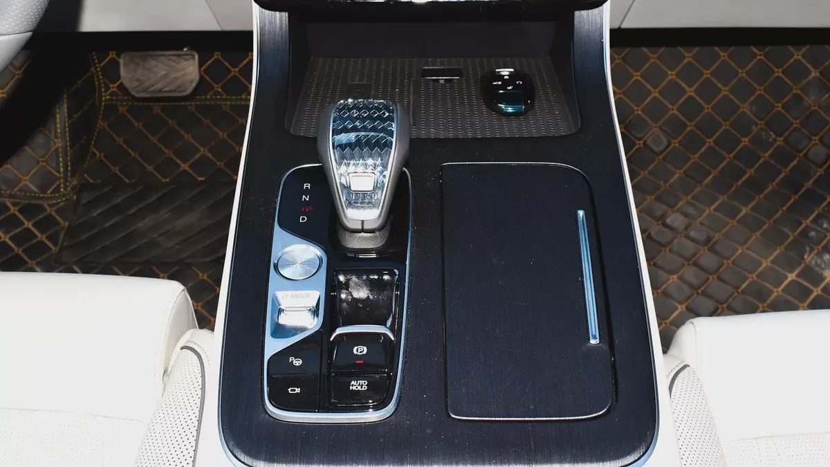 0% DP | AED 1,685 / Month | GAC | GS8 GX 2.0T 4WD | 2025 | Gargash Warranty | Service History-12-12