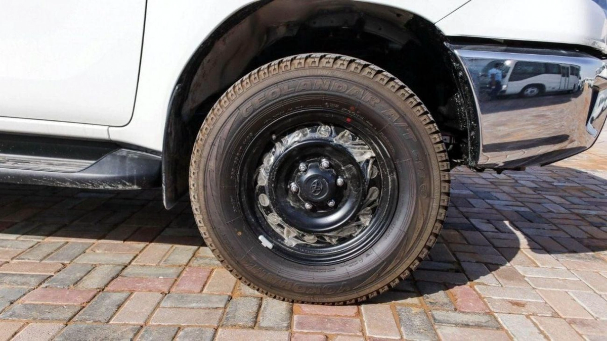 Toyota Hilux SGLX HILUX SR5 2.4L MT DIESEL 2024-12-0