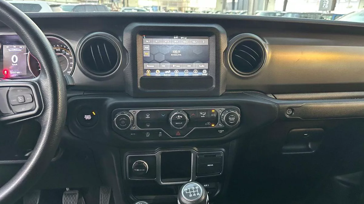 Jeep Gladiator Willys Manual transmission | USA Specs-10-0