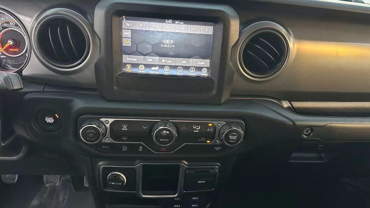 Jeep Gladiator Willys Manual transmission | USA Specs-12-0