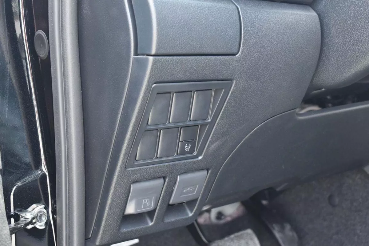 Toyota Hilux GL-10-0