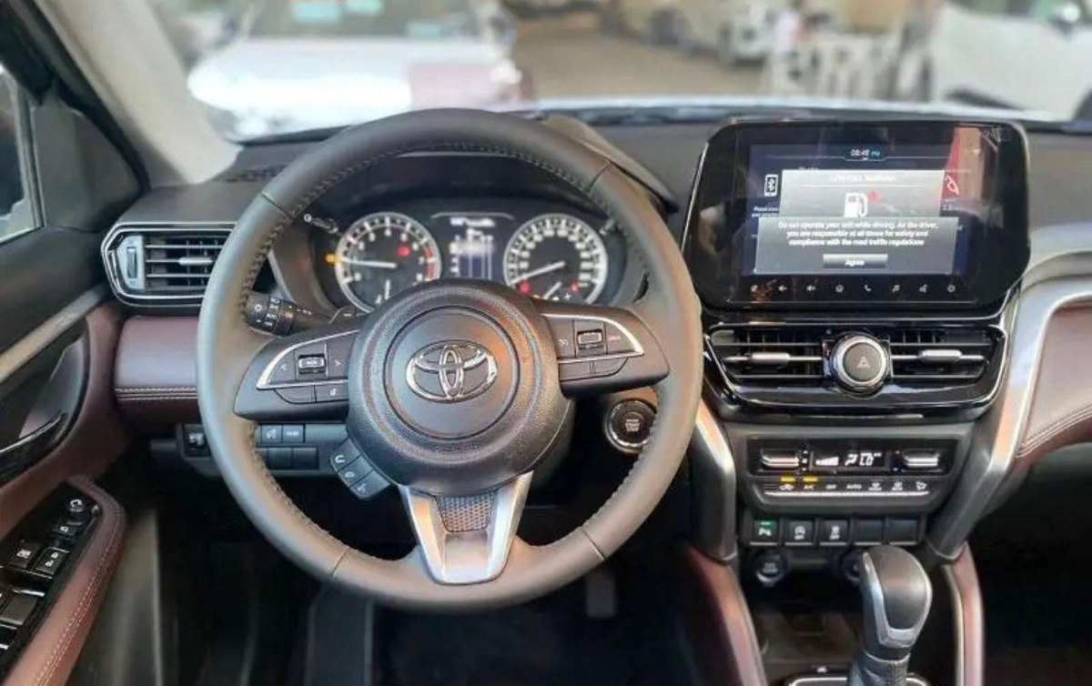 New 2026 Toyota Urban Cruiser-3-3