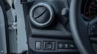 Suzuki Celerio STD (NON GCC) GL 1.0P AT MY2023 – SILVER-13